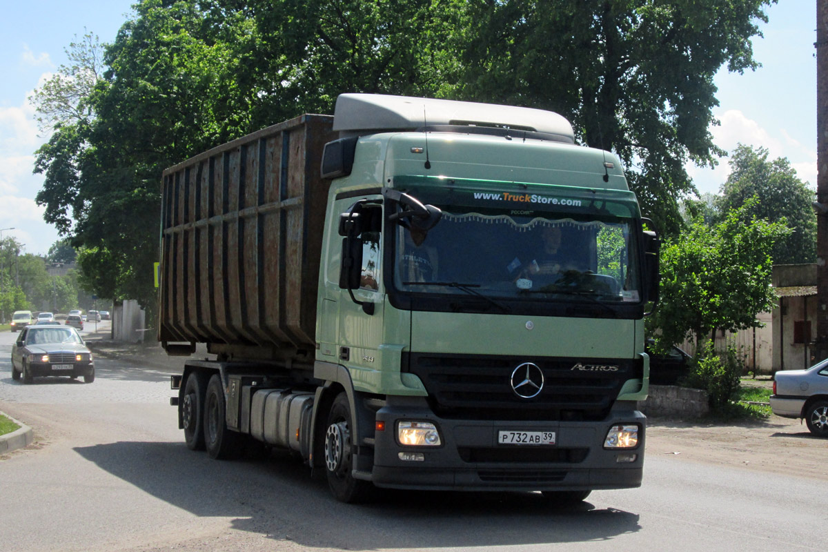 Калининградская область, № Р 732 АВ 39 — Mercedes-Benz Actros ('2003) 2544