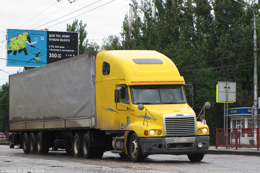 Карачаево-Черкесия, № Т 230 ОО 09 — Freightliner Century Class