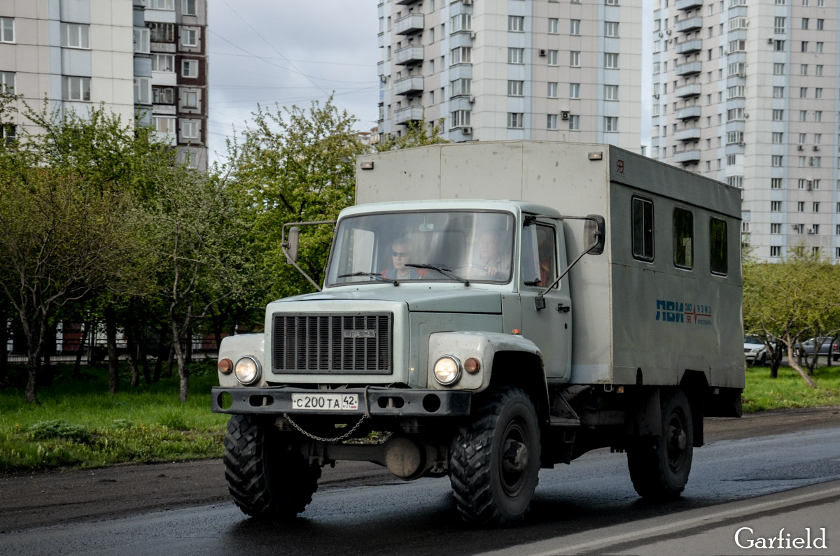 Кемеровская область, № С 200 ТА 42 — ГАЗ-3308 «Садко»