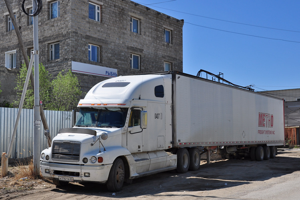 Приморский край, № Н 116 ТВ 25 — Freightliner Century Class