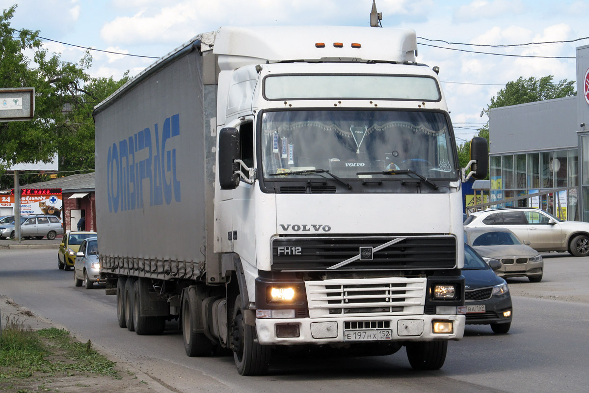 Нижегородская область, № Е 197 НХ 152 — Volvo ('1993) FH-Series