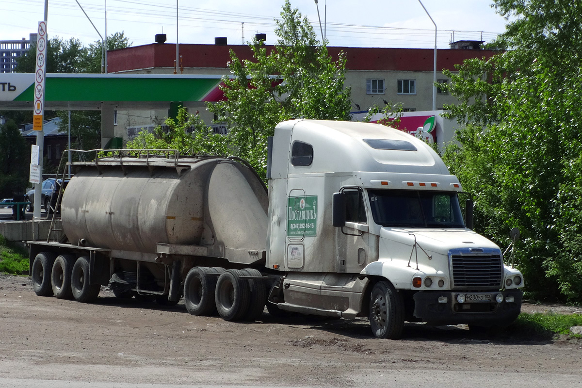 Башкортостан, № М 200 УО 102 — Freightliner Century Class