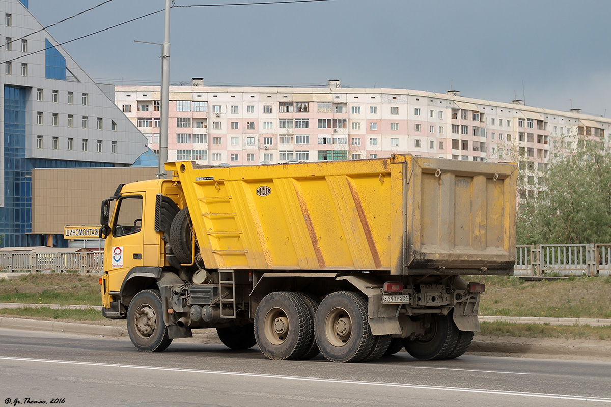 Чувашия, № А 890 УВ 21 — Volvo ('2002) FM12.440