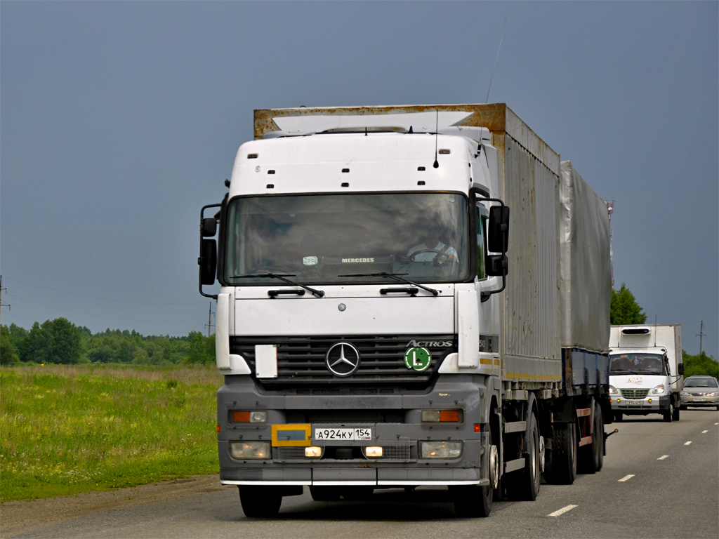 Новосибирская область, № А 924 КУ 154 — Mercedes-Benz Actros ('1997) 2543