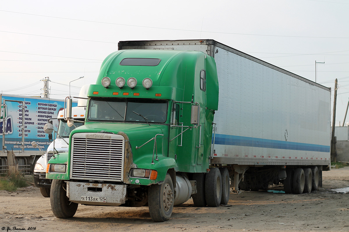 Приморский край, № Х 113 АК 125 — Freightliner FLD 120