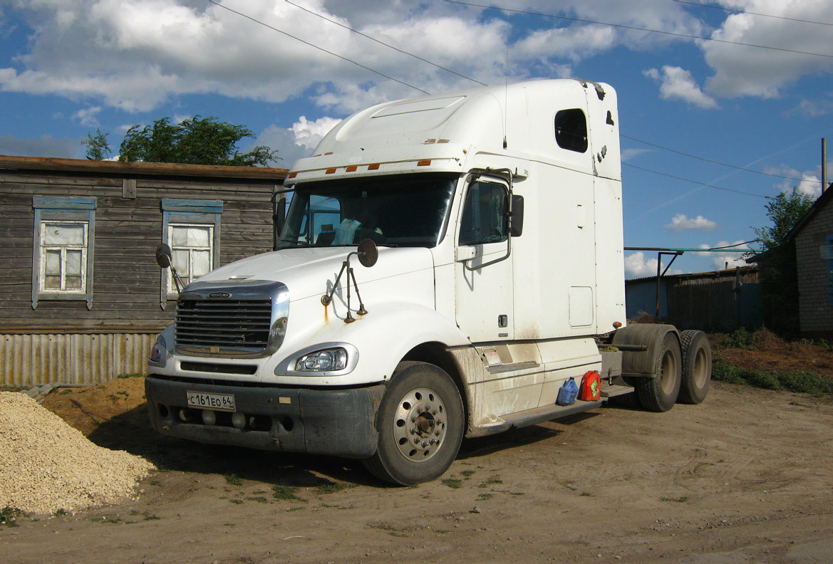 Саратовская область, № С 161 ЕО 64 — Freightliner Columbia