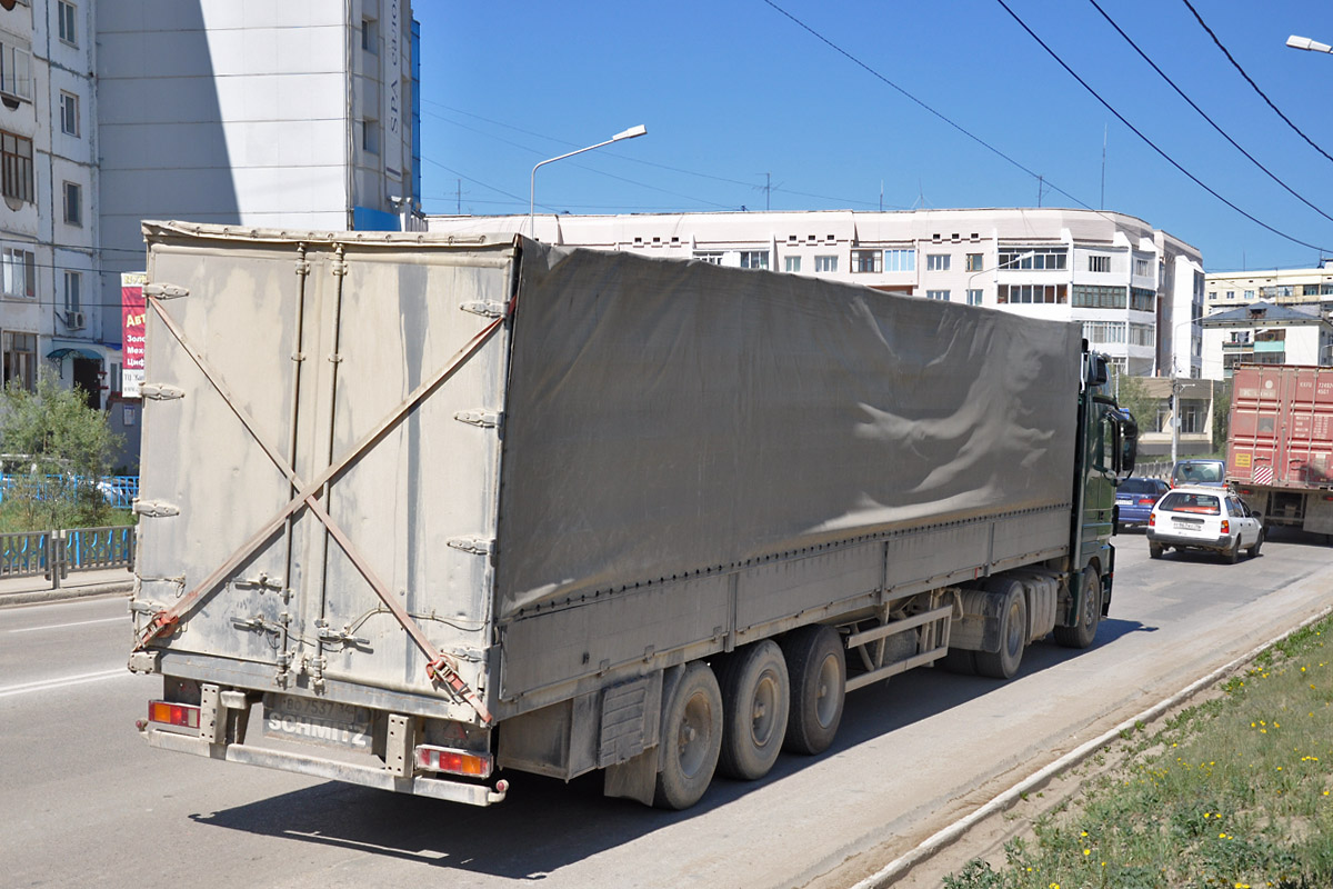 Магаданская область, № А 889 СН 34 — Mercedes-Benz Actros ('2003) 1844