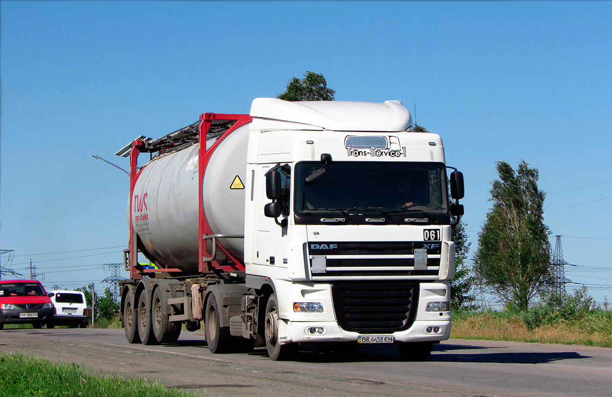 Львовская область, № 061 — DAF XF105 FT