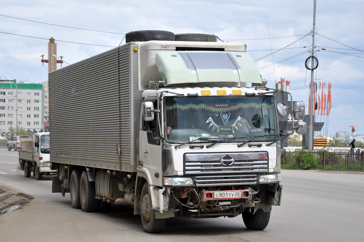 Амурская область, № С 801 ТУ 28 — Hino Profia