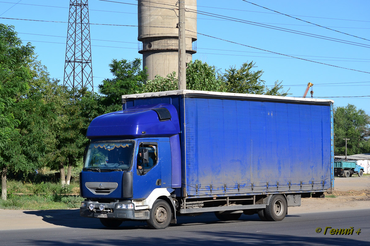 Волгоградская область, № В 623 НО 134 — Renault Midlum