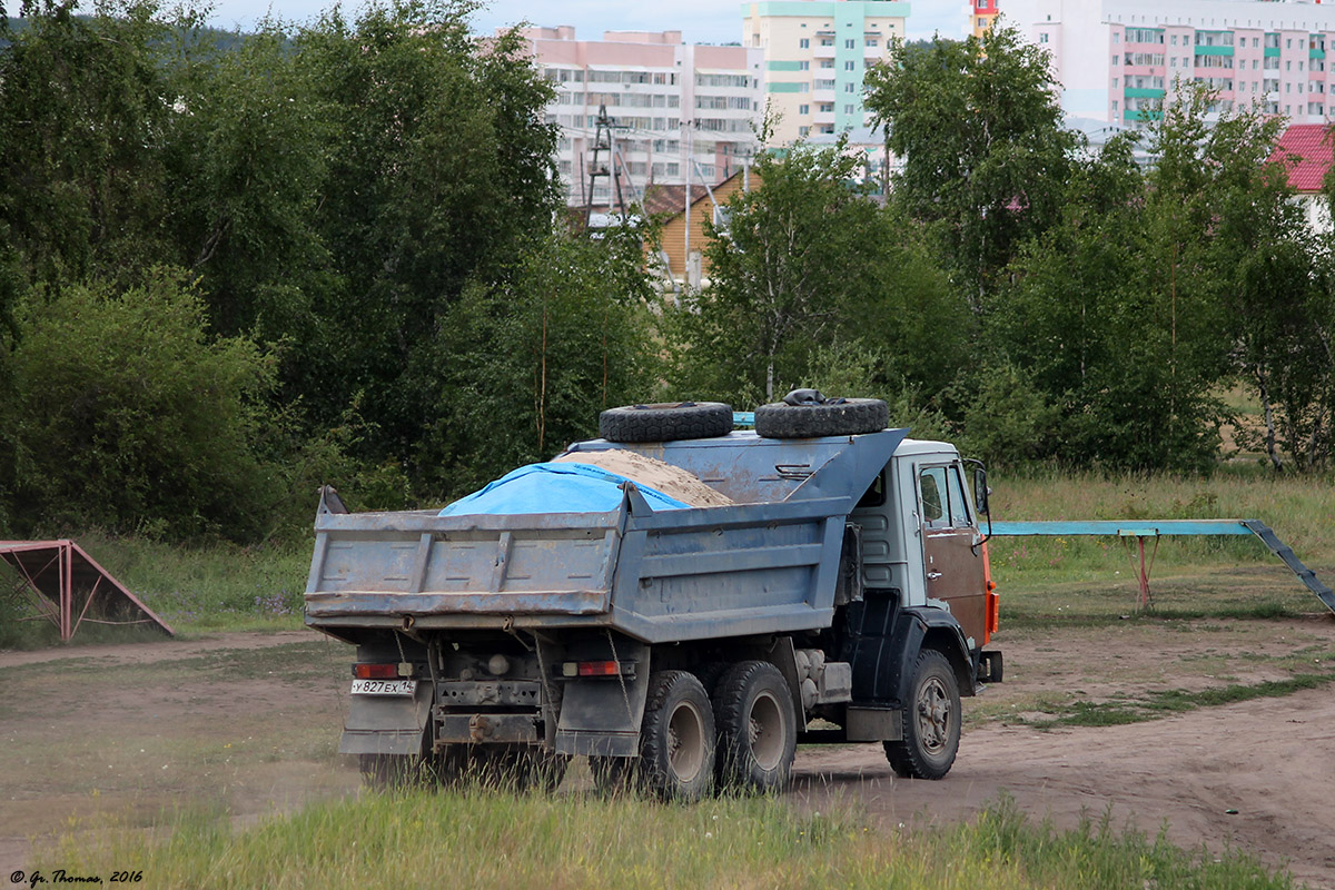 Саха (Якутия), № У 827 ЕХ 14 — КамАЗ-55111 [551110]