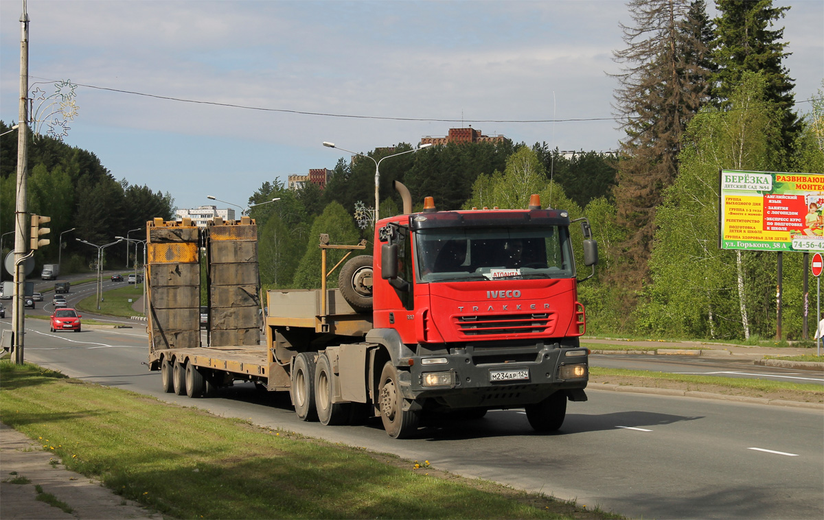 Красноярский край, № М 234 АР 124 — IVECO Trakker ('2004)