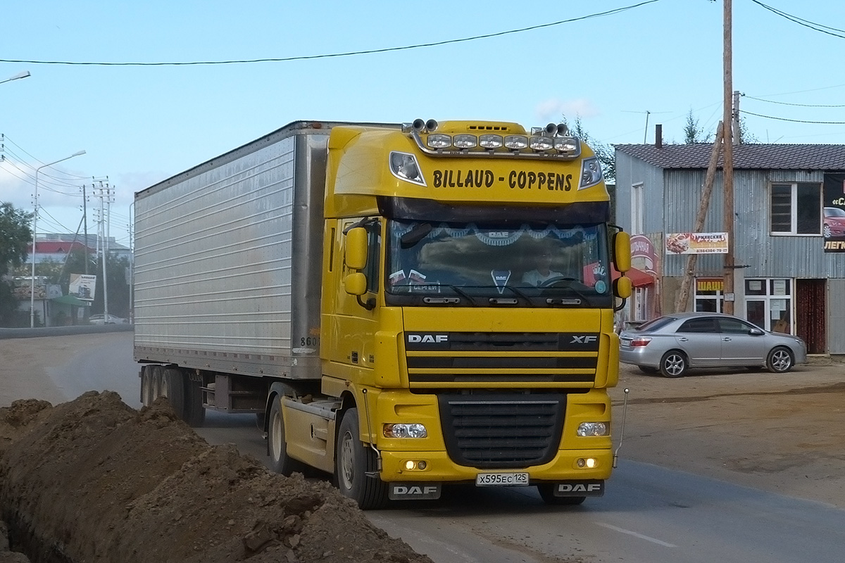 Приморский край, № Х 595 ЕС 125 — DAF XF105 FT