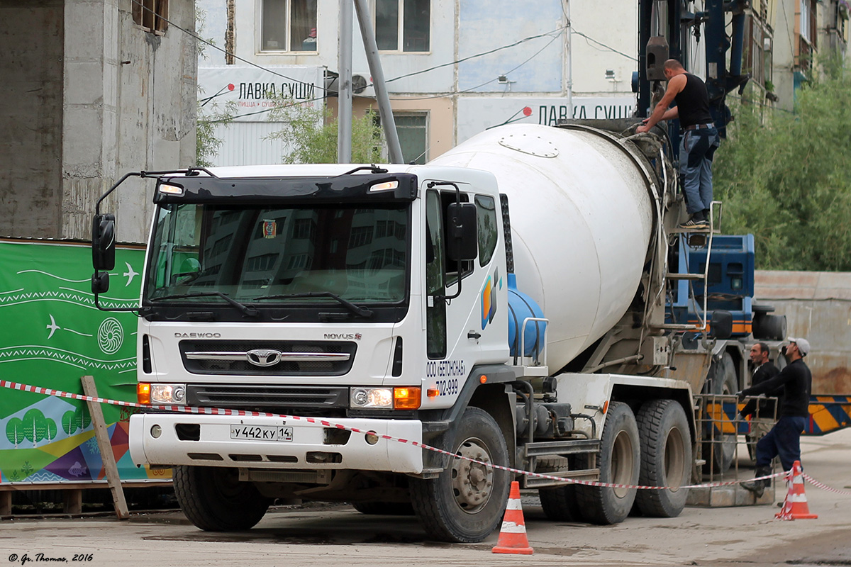 Саха (Якутия), № У 442 КУ 14 — Daewoo Novus