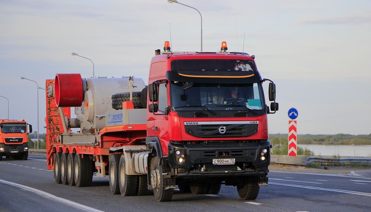 Тюменская область, № С 900 НК 72 — Volvo ('2010) FMX.400