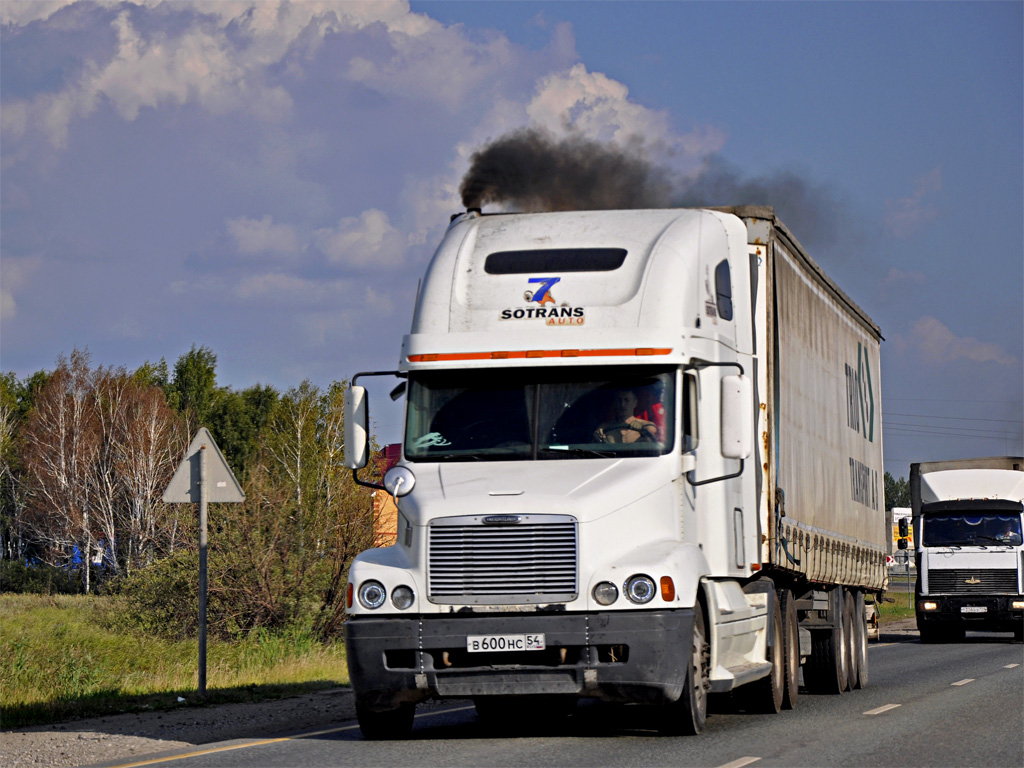 Новосибирская область, № В 600 НС 54 — Freightliner Century Class