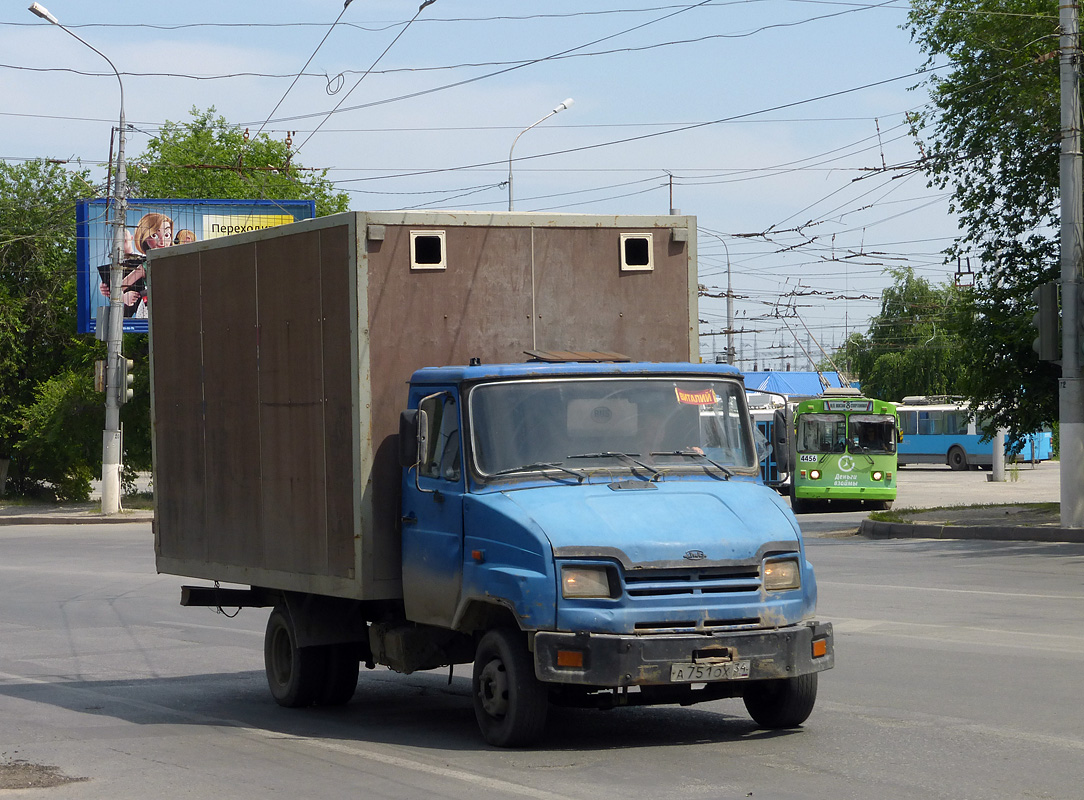 Волгоградская область, № А 751 ОХ 34 — ЗИЛ-5301БО "Бычок"