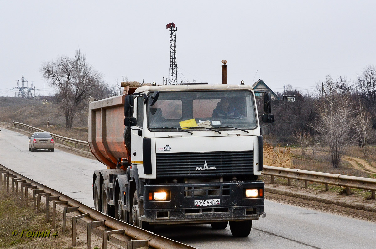 Волгоградская область, № В 445 АН 134 — МАЗ-6516B9