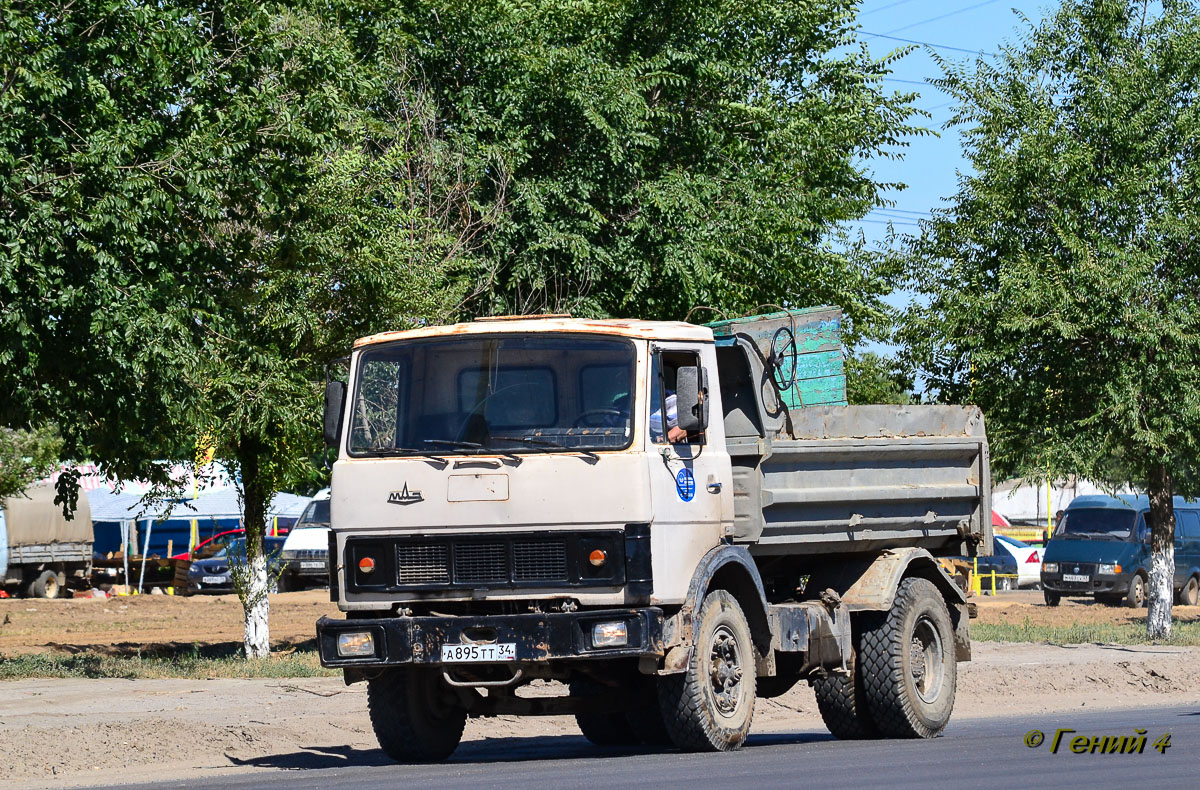 Волгоградская область, № А 895 ТТ 34 — МАЗ-555106