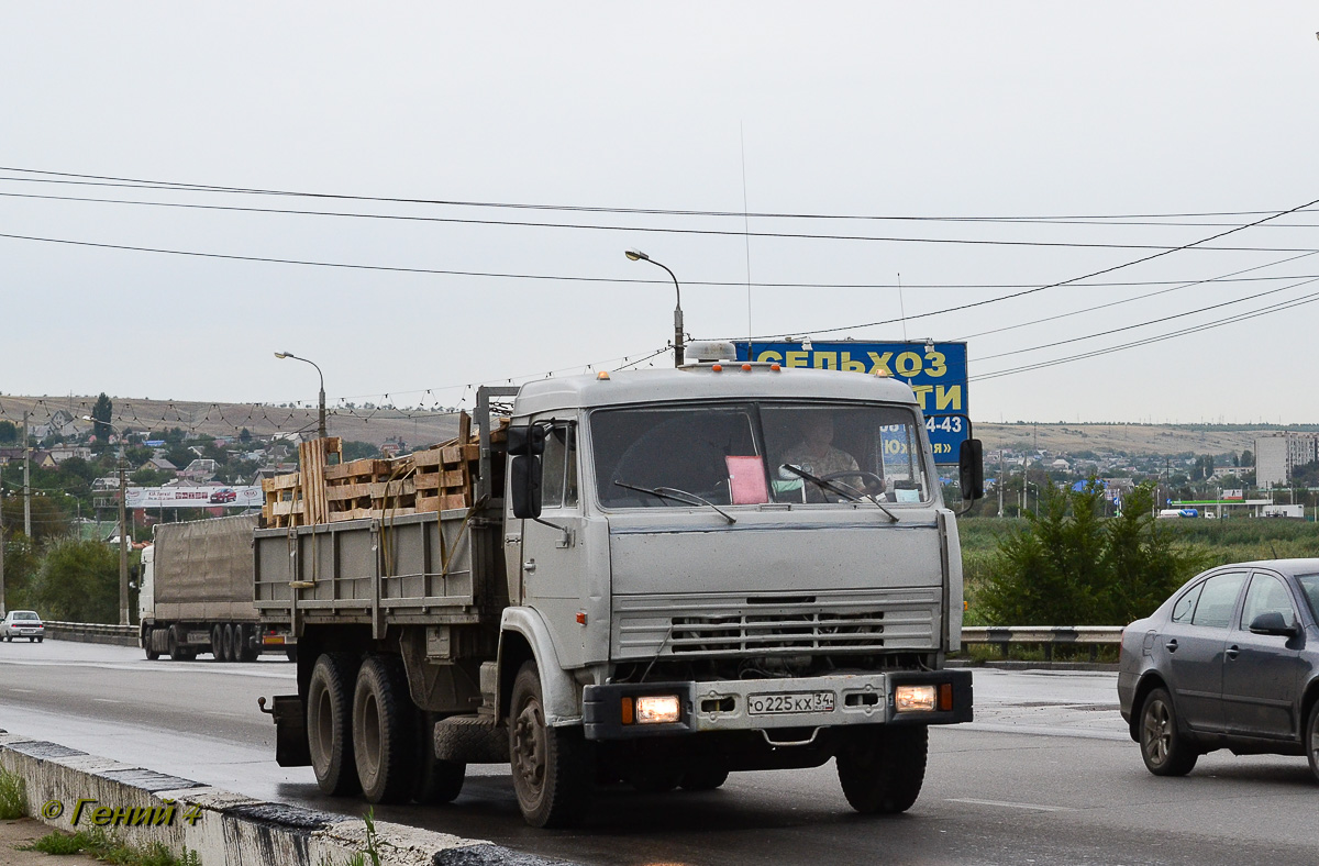 Волгоградская область, № О 225 КХ 34 — КамАЗ-53215 [532150]