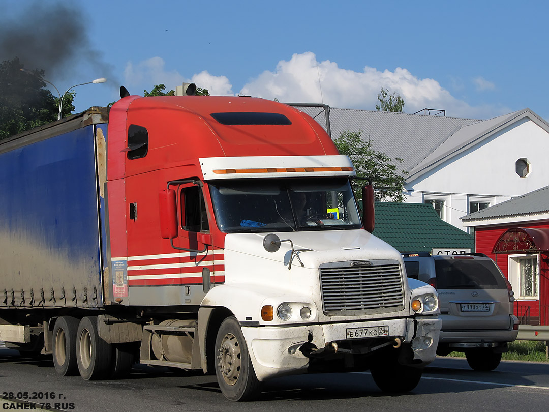 Архангельская область, № Е 677 КО 29 — Freightliner Century Class