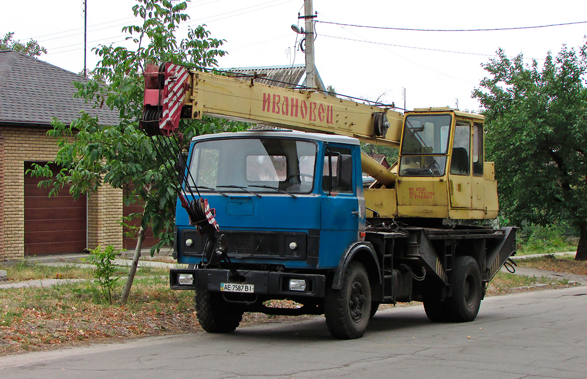 Днепропетровская область, № АЕ 7587 ВІ — МАЗ-5337 (общая модель)