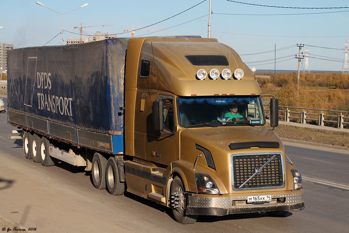 Саха (Якутия), № М 165 КК 14 — Volvo VNL670