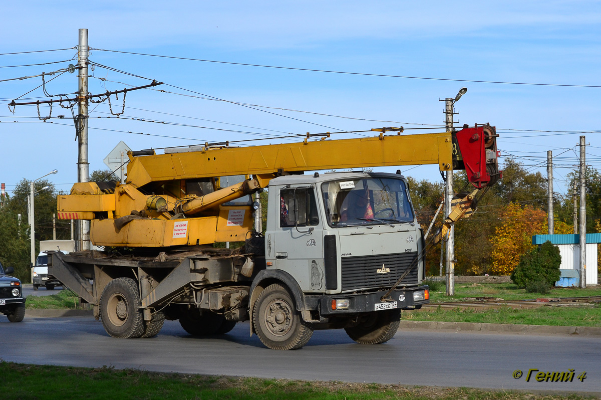 Волгоградская область, № А 452 ХЕ 134 — МАЗ-5337 [533700]