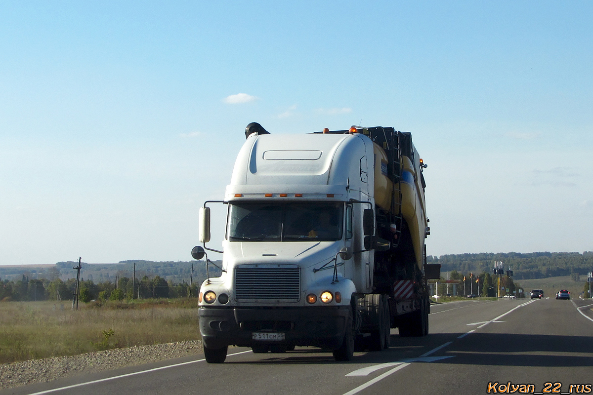 Омская область, № Р 511 СМ 55 — Freightliner Century Class