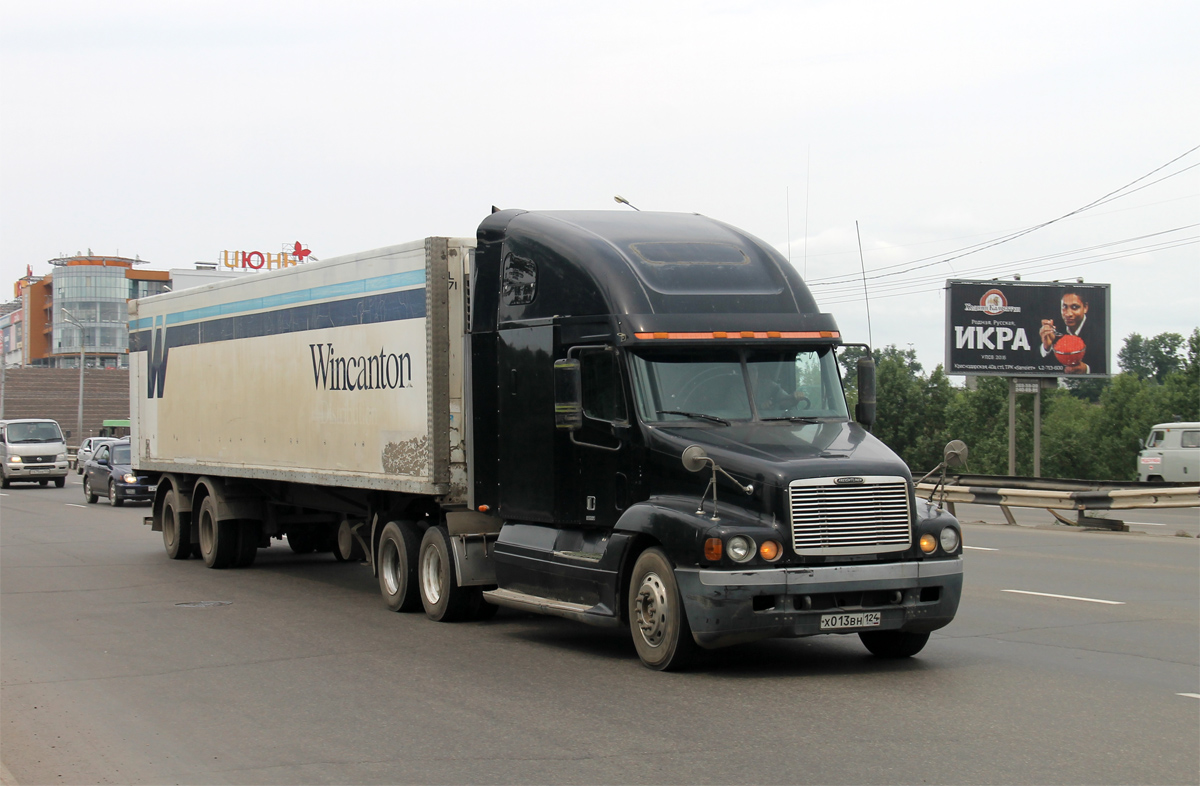 Красноярский край, № Х 013 ВН 124 — Freightliner Century Class