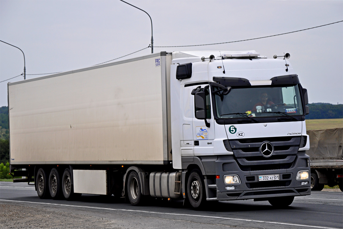 Астана, № 332 AZ 01 — Mercedes-Benz Actros ('2009) 1841