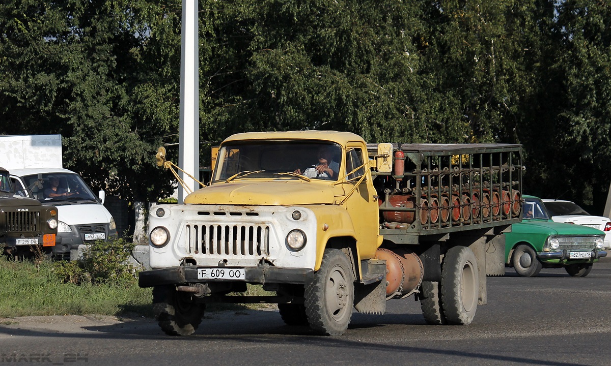 Восточно-Казахстанская область, № F 609 OO — ГАЗ-52-04