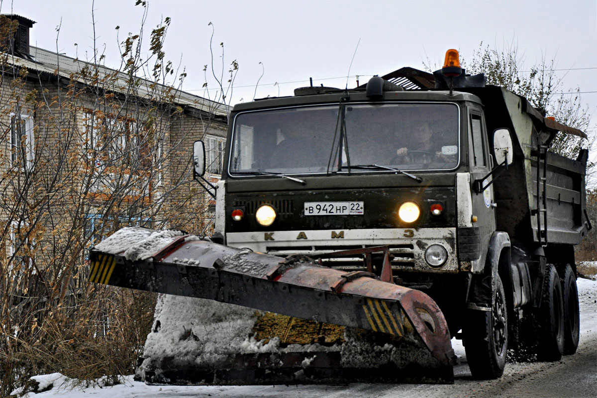 Алтайский край, № В 942 НР 22 — КамАЗ-55111 [551110]