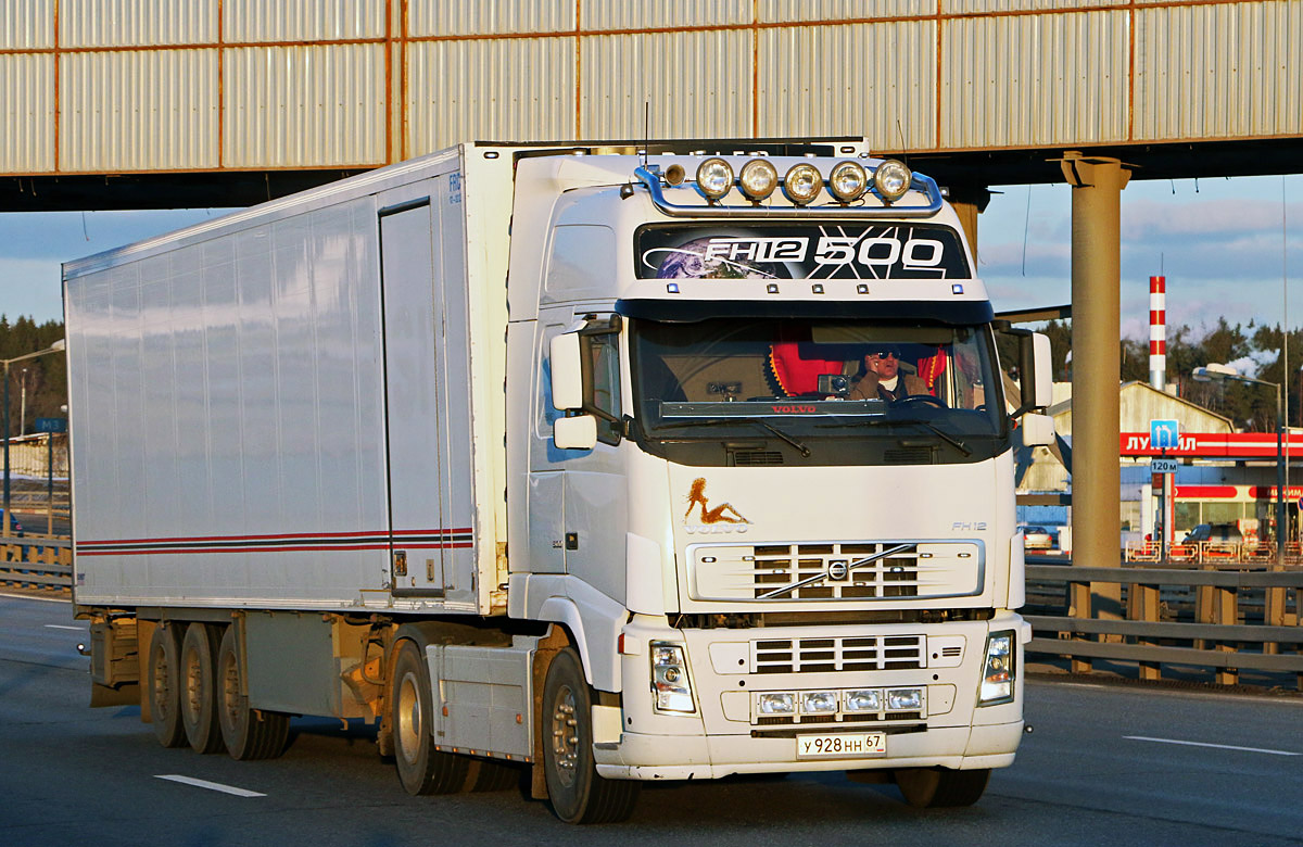 Смоленская область, № У 928 НН 67 — Volvo ('2002) FH12.500