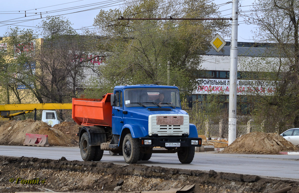 Волгоградская область, № Р 111 УМ 34 — ЗИЛ-494560