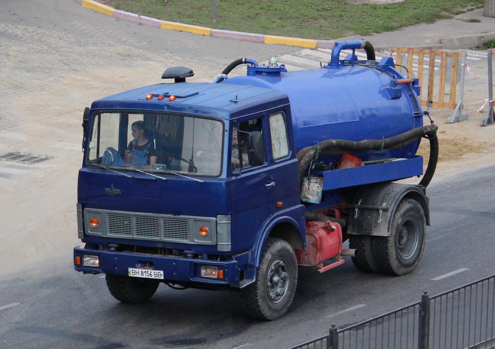 Одесская область, № ВН 8156 ВВ — МАЗ-54323