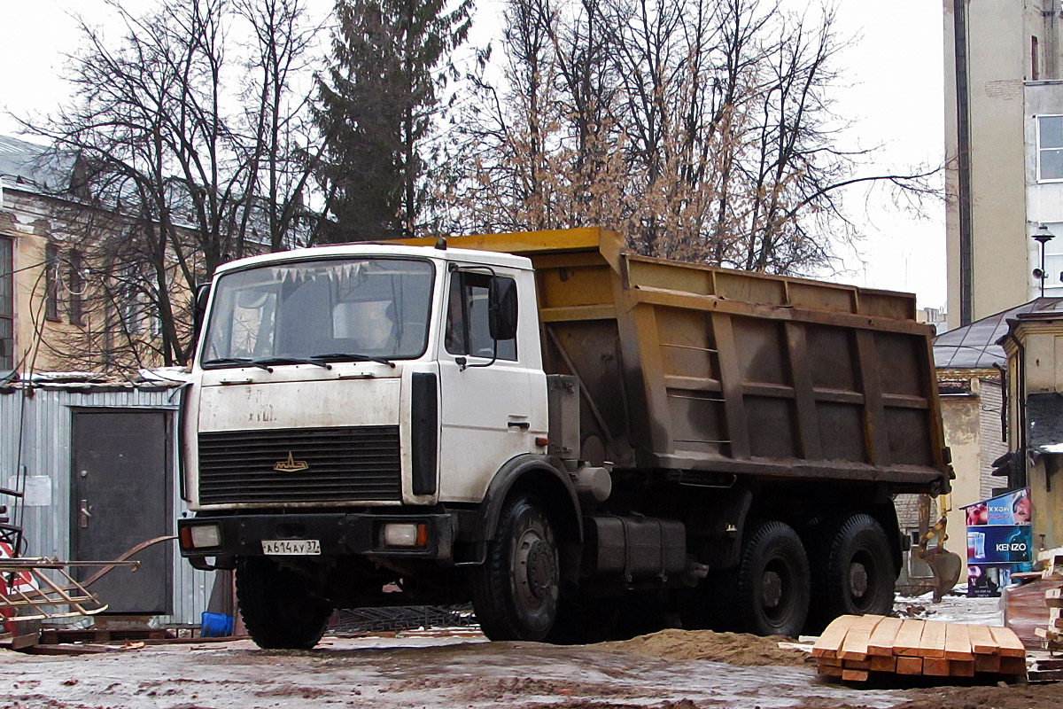 Ивановская область, № А 614 АУ 37 — МАЗ-5516 (общая модель)