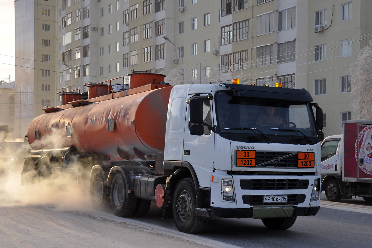 Саха (Якутия), № М 410 КК 14 — Volvo ('2002) FM-Series