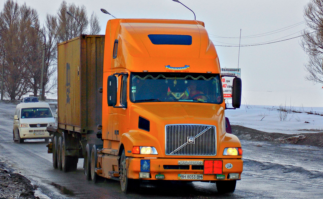 Одесская область, № ВН 8053 ВМ — Volvo VNL660