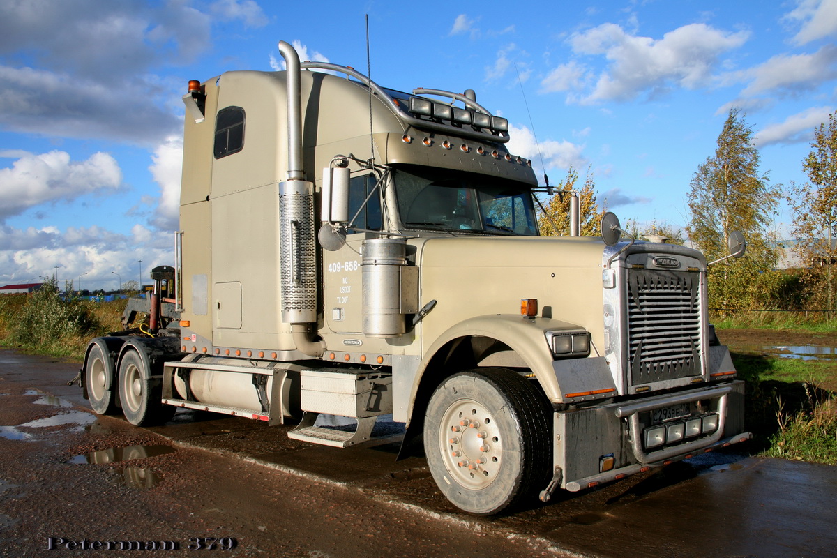 Ленинградская область, № С 293 РЕ 178 — Freightliner FLD 120 Classic