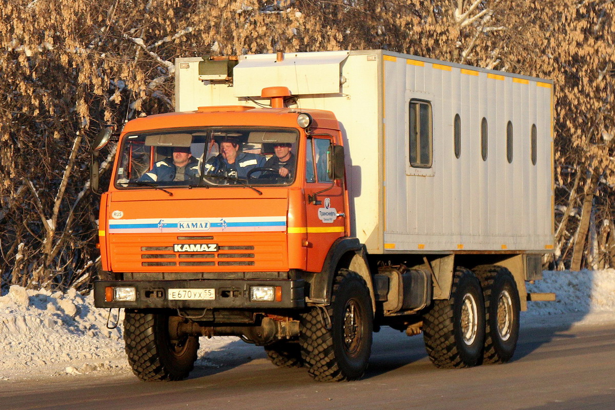 Омская область, № Е 670 УХ 55 — КамАЗ-43118 (общая модель)