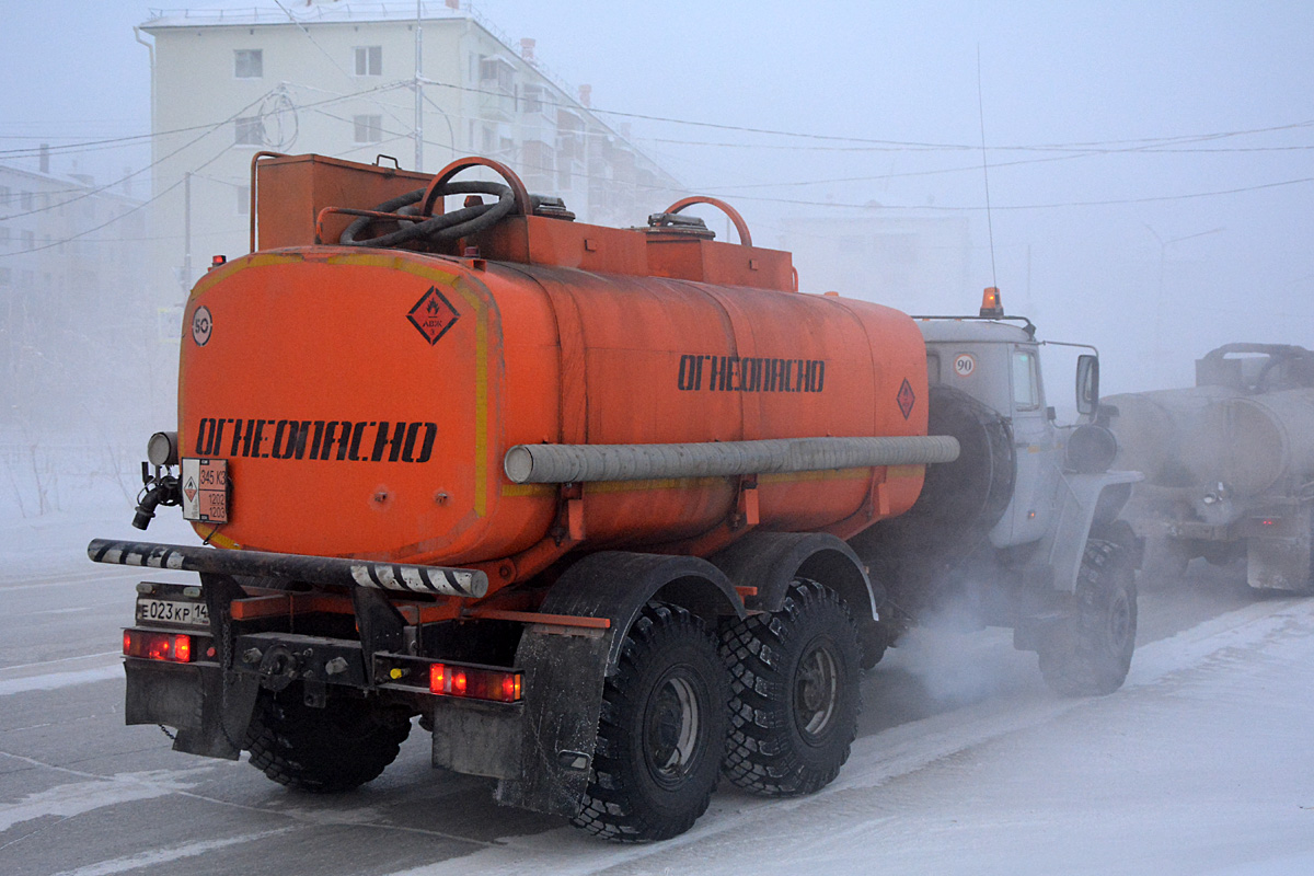 Саха (Якутия), № Е 023 КР 14 — Урал-4320-40