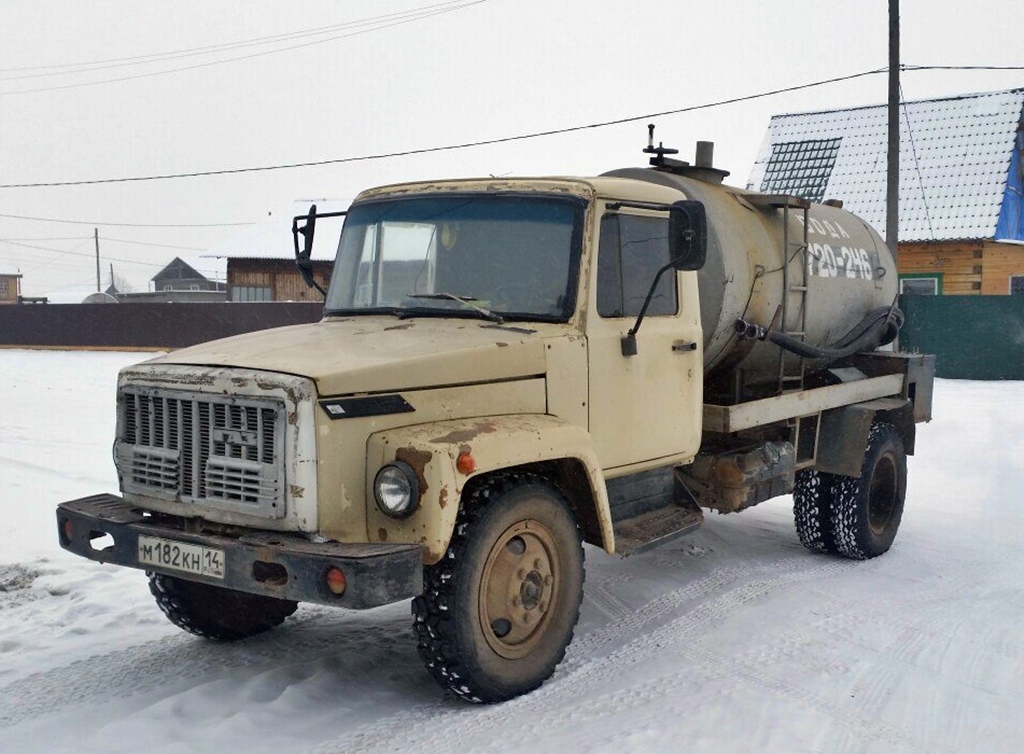 Саха (Якутия), № М 182 КН 14 — ГАЗ-3307