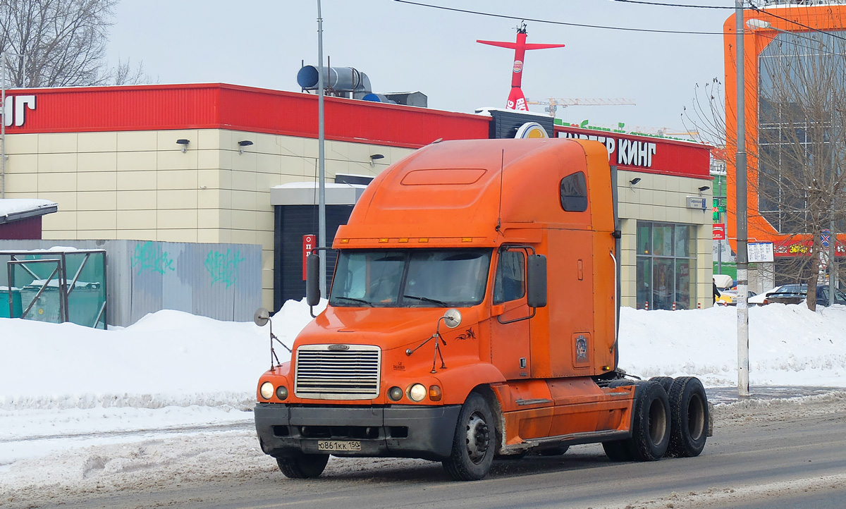 Московская область, № О 861 КК 150 — Freightliner Century Class