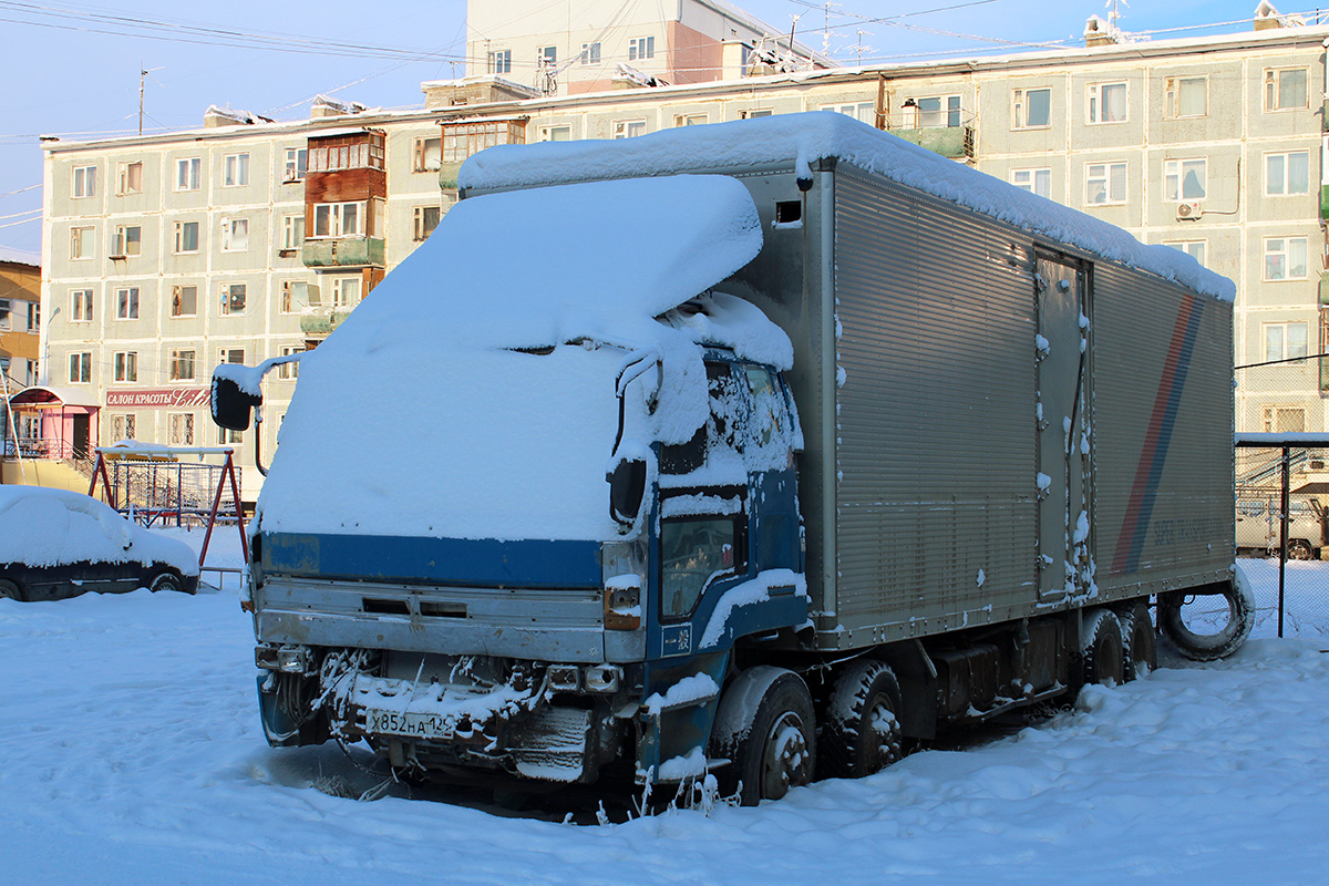 Саха (Якутия), № Х 852 НА 125 — Isuzu Giga (общая модель)