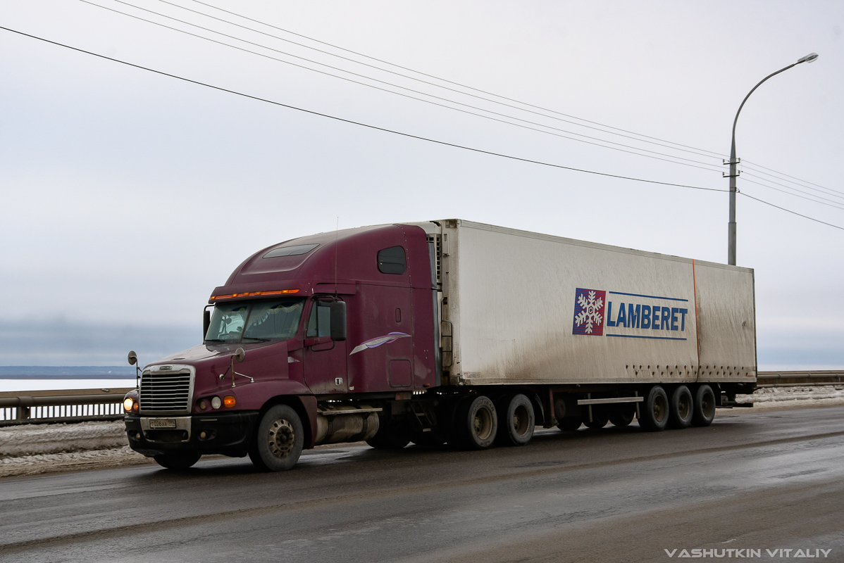 Москва, № Т 026 ХА 199 — Freightliner Century Class