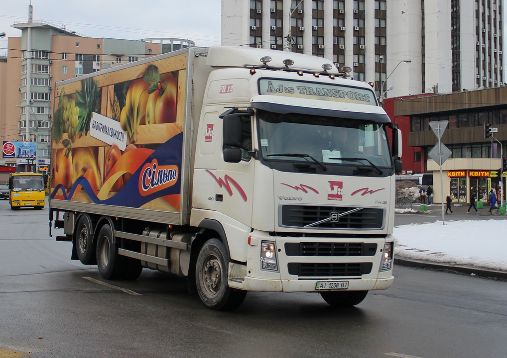 Киевская область, № АІ 1238 ВІ — Volvo ('2002) FH12.420