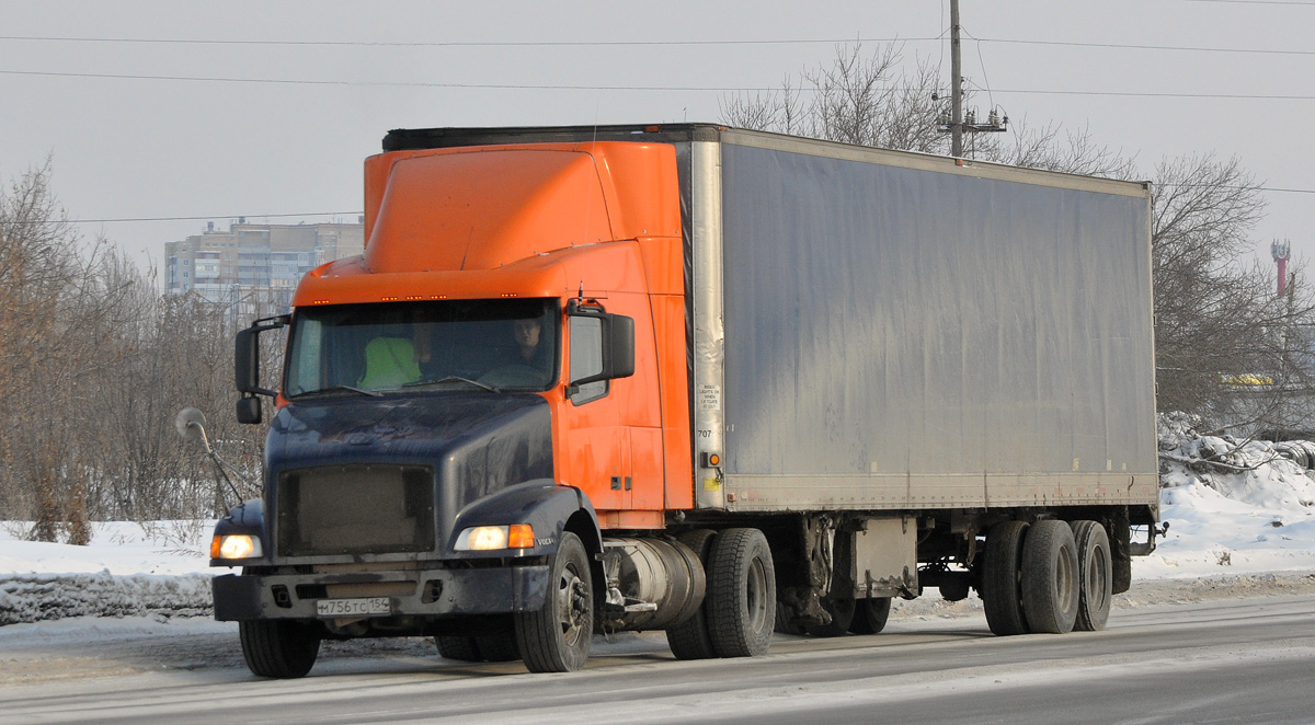 Новосибирская область, № М 756 ТС 154 — Volvo VNM430