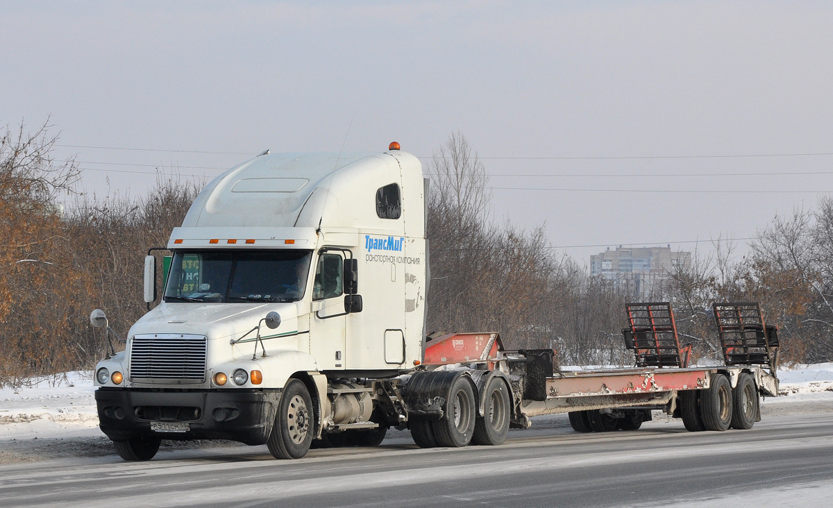 Омская область, № Р 511 СМ 55 — Freightliner Century Class