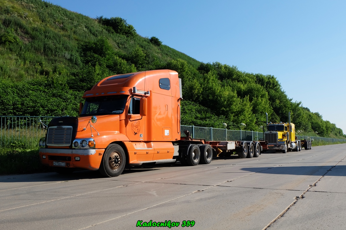 Москва, № У 215 ЕН 777 — Freightliner Century Class